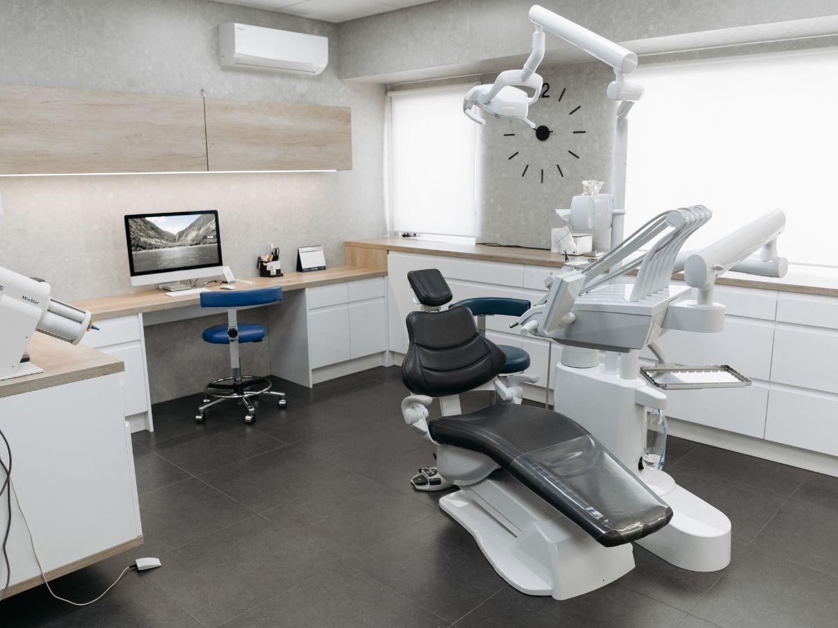 the inside of a dentist clinic